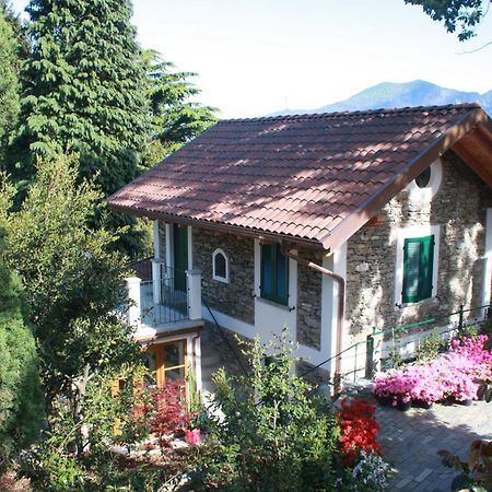 Appartamento La Camelia D'Oro Oggebio Esterno foto